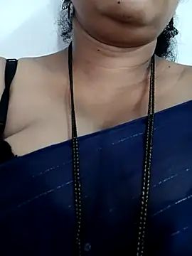 Snapshot of Nyra-23 chatting on September 30, 7:24 am Nyra-23 online show from September 30, 7:24 am