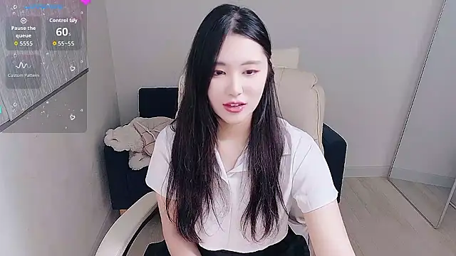 who Lilly online show from November 1, 4:14 am