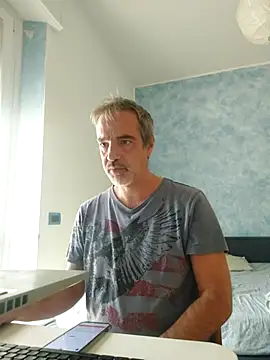 Snapshot of Marcolino183 chatting on October 3, 8:00 am Marcolino183 online show from October 3, 8:00 am