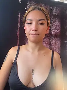 Snapshot of baby_lizy chatting on February 9, 8:45 pm baby lizy online show from February 9, 8:45 pm