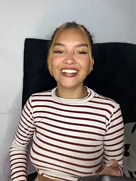 Snapshot of baby_lizy chatting on February 11, 9:14 pm baby lizy online show from February 11, 9:14 pm