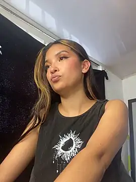 Snapshot of baby_lizy chatting on March 14, 9:10 pm baby lizy online show from March 14, 9:10 pm