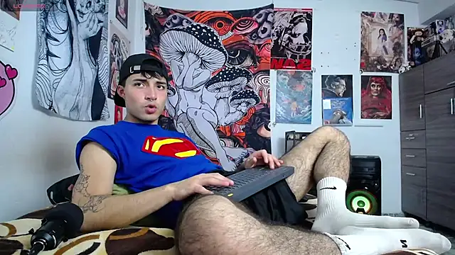 dylan fun18 online show from April 26, 7:55 pm