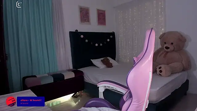 alice guerin  online show from February 7, 4:16 am