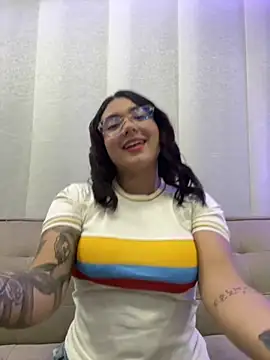 camianddanna online show from November 15, 11:21 pm