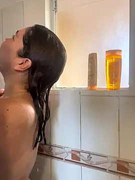 WhiteWomen online show from December 1, 12:43 pm