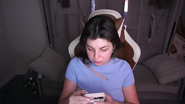 MirandaWong online show from February 23, 5:27 am