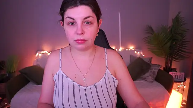 MirandaWong online show from March 14, 5:35 am