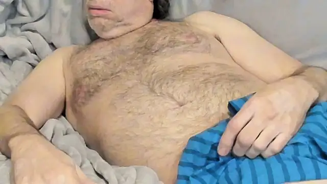 Snapshot of MidwestDadbod chatting on October 14, 12:50 pm MidwestDadbod online show from October 14, 12:50 pm