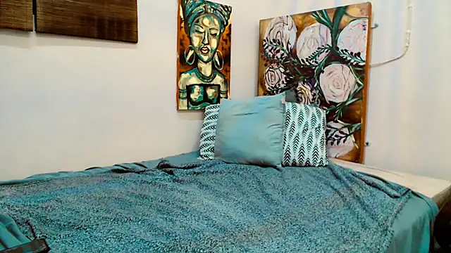 GoldenPussyXOXO online show from February 18, 6:37 pm