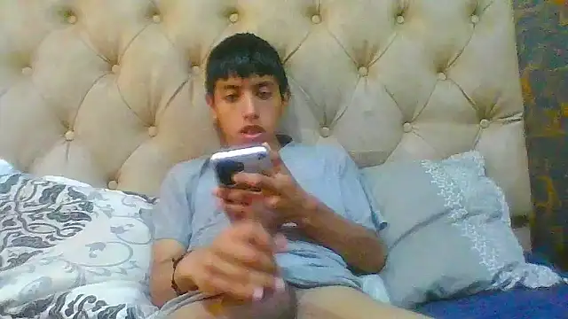 Snapshot of danuel23 chatting on November 20, 6:40 pm danuel23 online show from November 20, 6:40 pm