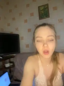 Family-Mm1 online show from February 25, 12:47 am