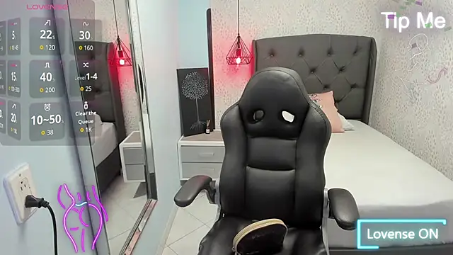 MAGNOLEROY online show from October 11, 12:58 pm