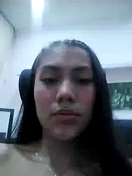 Snapshot of Catalehia_Milk chatting on February 9, 1:14 pm Catalehia Milk online show from February 9, 1:14 pm