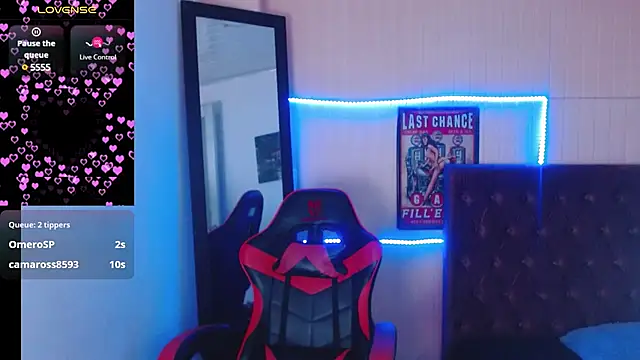 Snapshot of Catalehia_Milk chatting on February 23, 7:07 pm Catalehia Milk online show from February 23, 7:07 pm