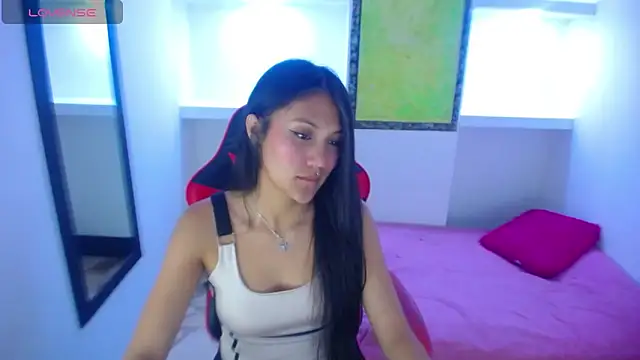 Snapshot of Catalehia_Milk chatting on March 5, 8:10 pm Catalehia Milk online show from March 5, 8:10 pm