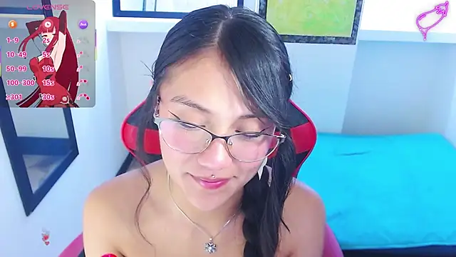 Snapshot of Catalehia_Milk chatting on March 13, 8:22 pm Catalehia Milk online show from March 13, 8:22 pm