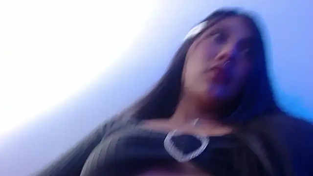 Snapshot of Catalehia_Milk chatting on March 19, 8:22 pm Catalehia Milk online show from March 19, 8:22 pm