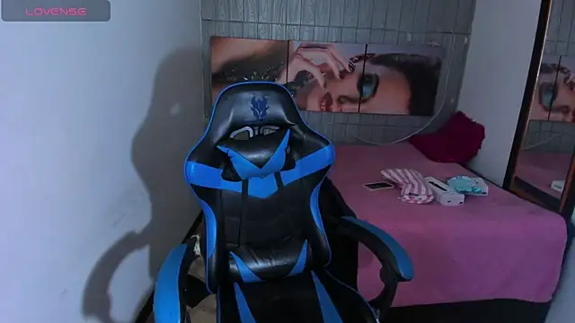 Snapshot of Catalehia_Milk chatting on September 12, 3:39 am Catalehia Milk online show from September 12, 3:39 am