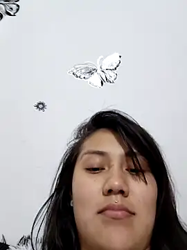 Snapshot of Catalehia_Milk chatting on November 16, 4:18 am Catalehia Milk online show from November 16, 4:18 am