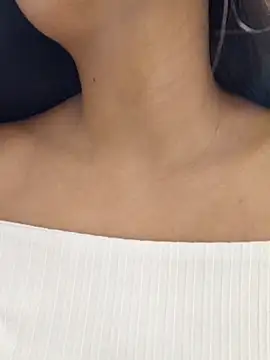 Snapshot of Catalehia_Milk chatting on November 26, 7:15 pm Catalehia Milk online show from November 26, 7:15 pm