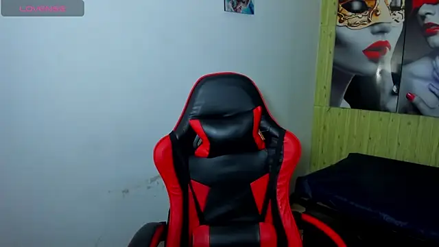 Snapshot of Catalehia_Milk chatting on February 13, 10:06 pm Catalehia Milk online show from February 13, 10:06 pm