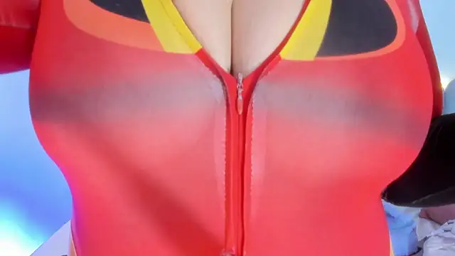 curvy rousi online show from February 18, 11:50 am