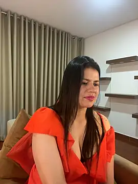 Snapshot of Alice_Biel chatting on January 5, 3:11 am Alice Biel online show from January 5, 3:11 am