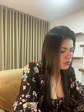 Snapshot of Alice_Biel chatting on January 9, 12:46 am Alice Biel online show from January 9, 12:46 am