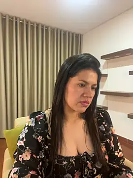 Snapshot of Alice_Biel chatting on January 19, 11:32 pm Alice Biel online show from January 19, 11:32 pm