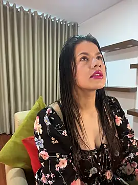 Snapshot of Alice_Biel chatting on February 16, 2:21 pm Alice Biel online show from February 16, 2:21 pm