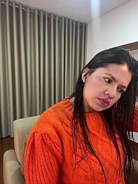 Snapshot of Alice_Biel chatting on March 10, 11:10 am Alice Biel online show from March 10, 11:10 am