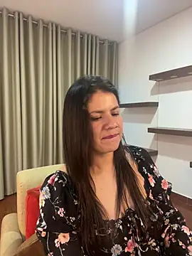 Snapshot of Alice_Biel chatting on March 20, 1:13 am Alice Biel online show from March 20, 1:13 am