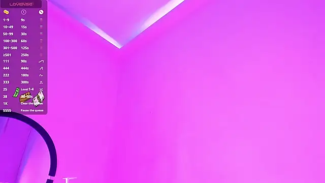 Snapshot of karly_angeel chatting on December 13, 5:05 am karly angeel online show from December 13, 5:05 am