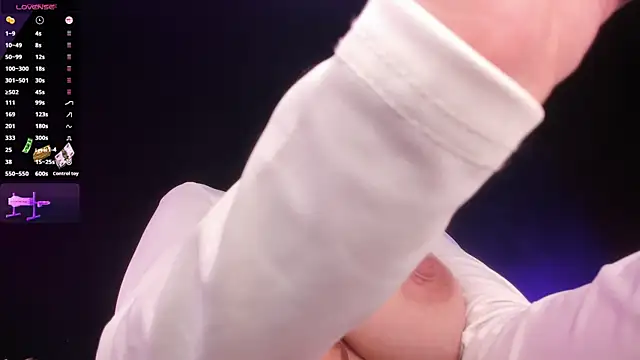 Snapshot of karly_angeel chatting on March 22, 3:41 am karly angeel online show from March 22, 3:41 am