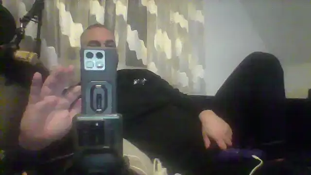 Snapshot of NewyorkDimi chatting on January 5, 3:43 am NewyorkDimi online show from January 5, 3:43 am