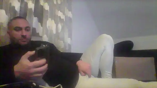 Snapshot of NewyorkDimi chatting on January 13, 3:01 am NewyorkDimi online show from January 13, 3:01 am