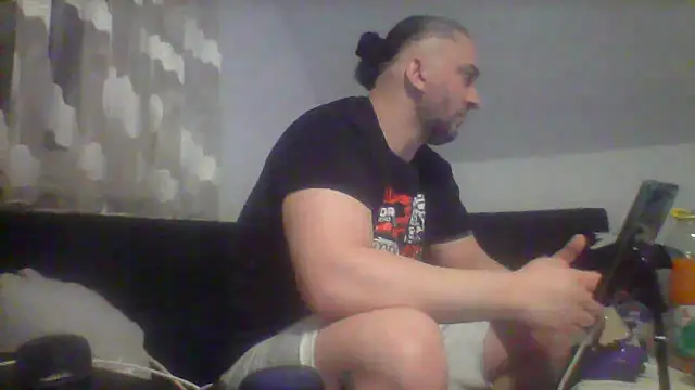 Snapshot of NewyorkDimi chatting on February 10, 11:45 pm NewyorkDimi online show from February 10, 11:45 pm