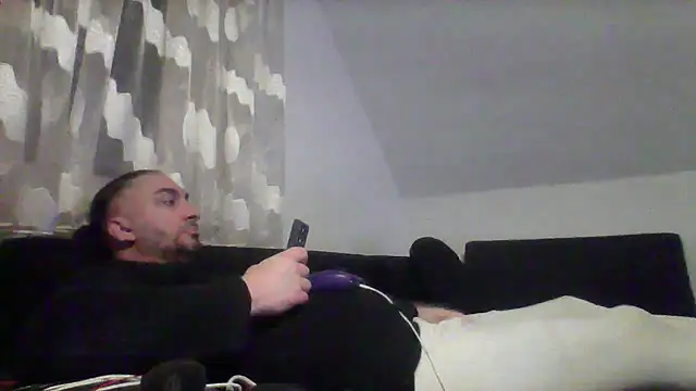 Snapshot of NewyorkDimi chatting on March 12, 11:33 pm NewyorkDimi online show from March 12, 11:33 pm