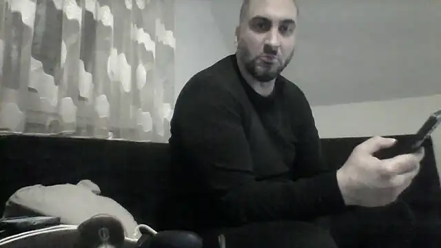 Snapshot of NewyorkDimi chatting on March 17, 2:30 am NewyorkDimi online show from March 17, 2:30 am