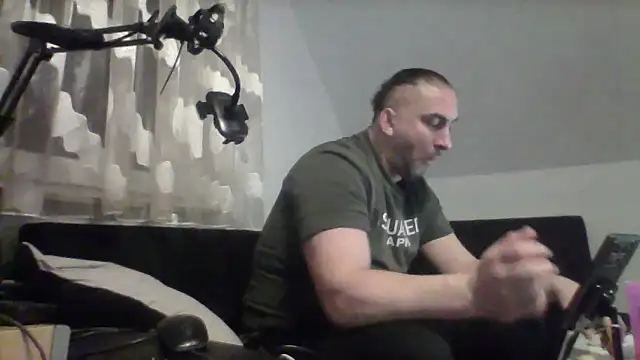 Snapshot of NewyorkDimi chatting on November 16, 11:54 pm NewyorkDimi online show from November 16, 11:54 pm