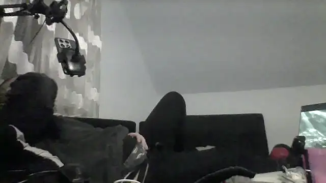 Snapshot of NewyorkDimi chatting on November 24, 1:27 am NewyorkDimi online show from November 24, 1:27 am