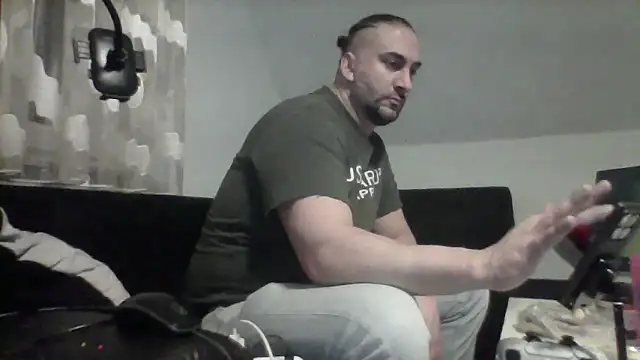 Snapshot of NewyorkDimi chatting on November 30, 5:44 am NewyorkDimi online show from November 30, 5:44 am