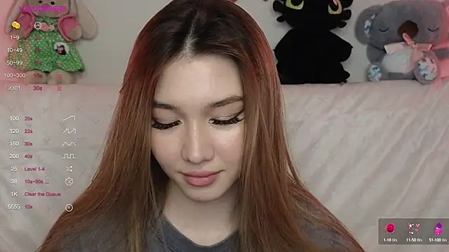 Snapshot of LuxuryGirl__ chatting on March 3, 3:53 pm LuxuryGirl online show from March 3, 3:53 pm