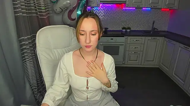 MelodyOfLovee online show from February 6, 3:37 am