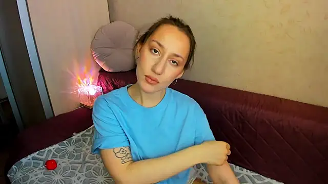 MelodyOfLovee online show from March 27, 5:24 am