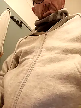 Snapshot of jonyfree1978 chatting on December 20, 10:39 pm jonyfree1978 online show from December 20, 10:39 pm