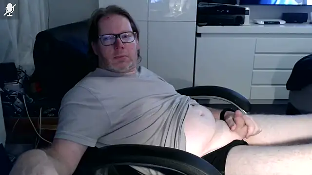 Snapshot of VSteph chatting on November 3, 10:10 pm VSteph online show from November 3, 10:10 pm