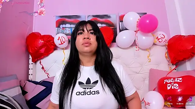 Snapshot of alice__tylor chatting on February 17, 12:16 pm alice tylor online show from February 17, 12:16 pm