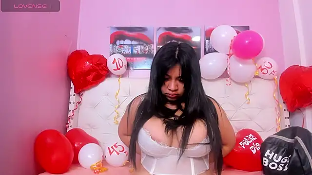 Snapshot of alice__tylor chatting on February 19, 12:11 pm alice tylor online show from February 19, 12:11 pm